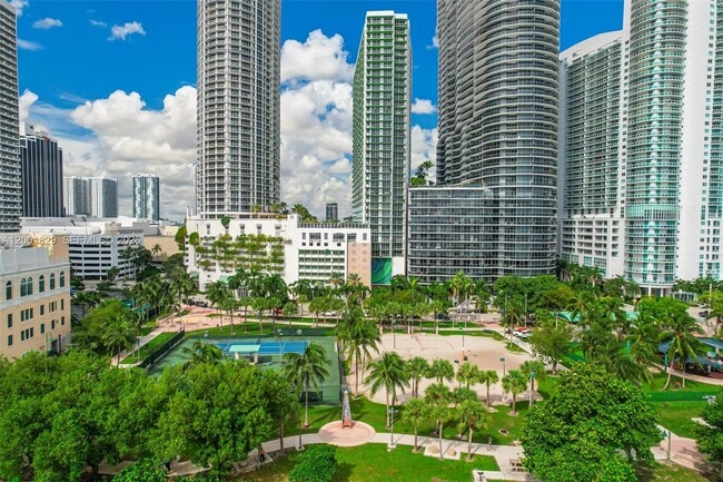 Building Photo - 2001 S Biscayne Blvd