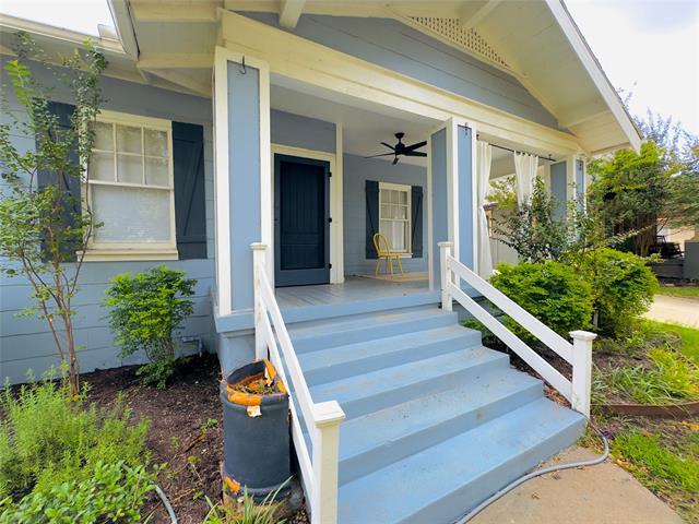 Primary Photo - 2215 Washington Ave