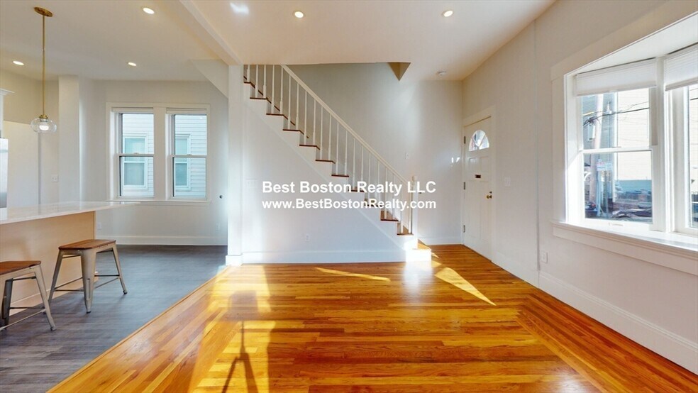 Building Photo - 201 Norfolk St