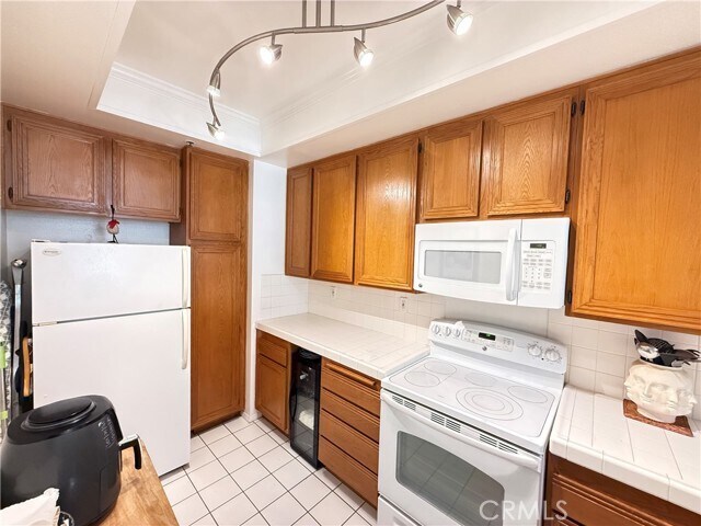 Building Photo - 230 Lille Ln