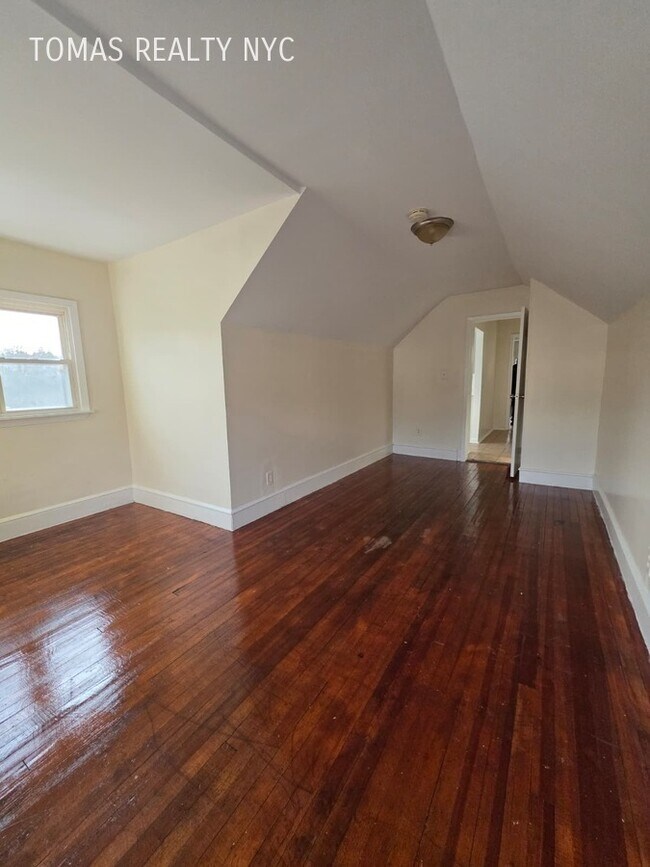 Building Photo - 35 Altonwood Pl