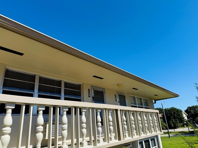 Building Photo - 159 Sussex H