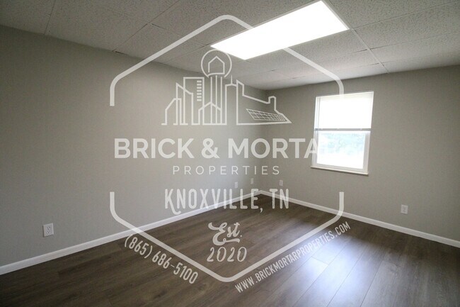 Building Photo - 165 Tallent Way