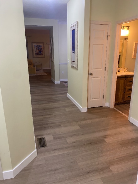 Building Photo - 9366 Lago Mar Ct