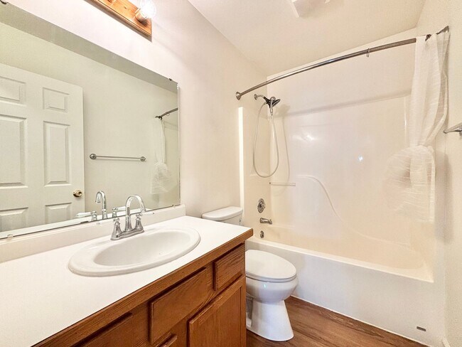 Building Photo - 3 Bed 2 Bath Home in Heart of Bozeman