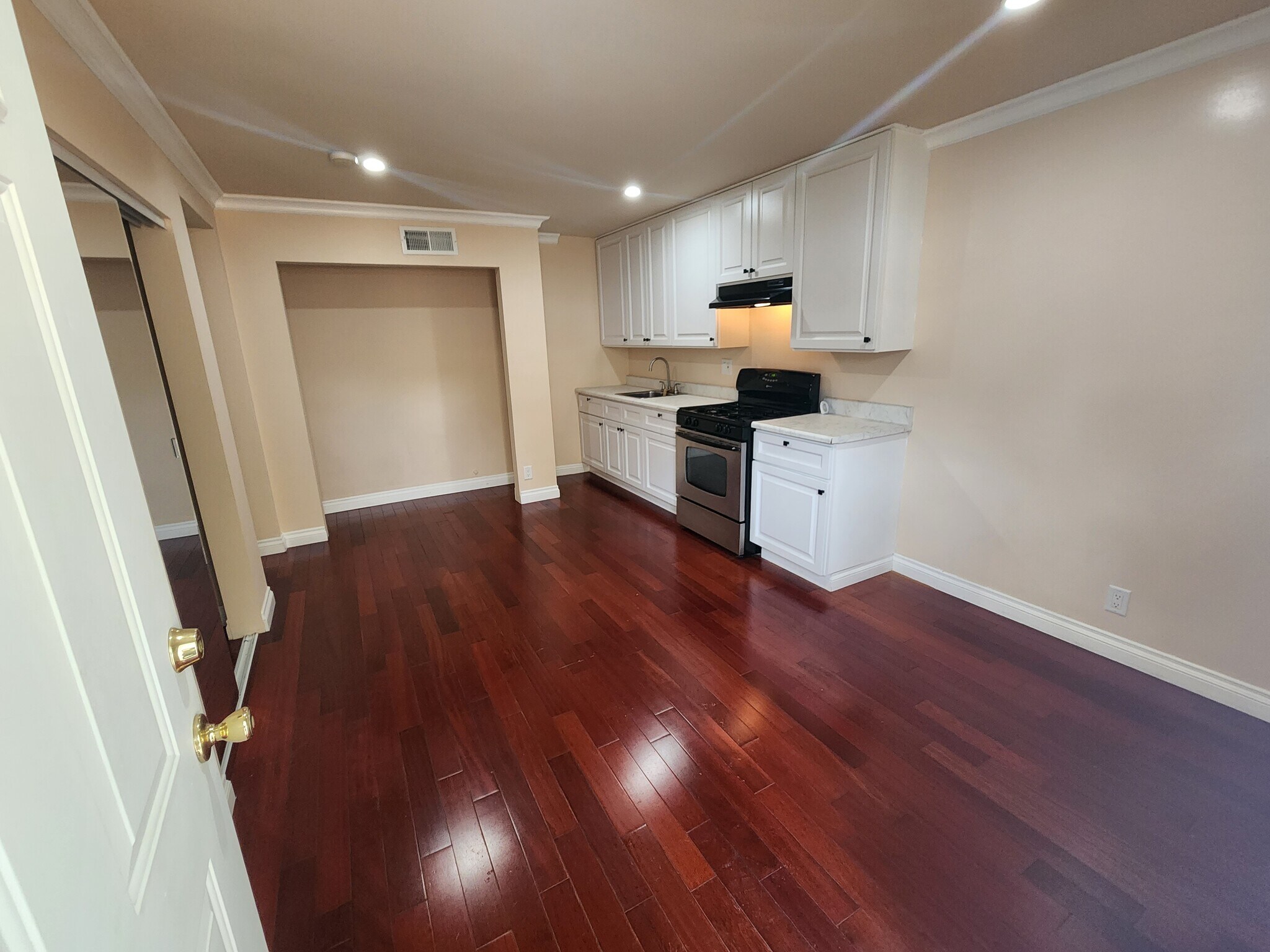 Building Photo - 16331 Shamhart Dr