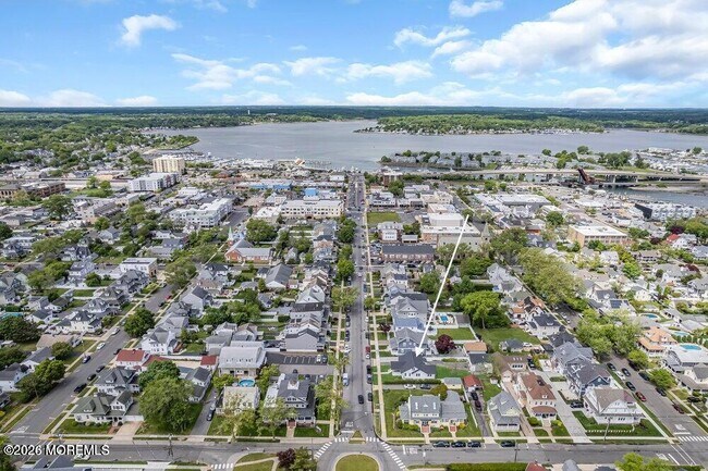 Building Photo - 504 8th Ave