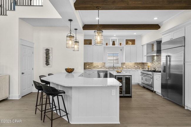 Building Photo - 407 Petrel St