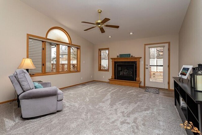 Building Photo - 3309 Polaris Dr