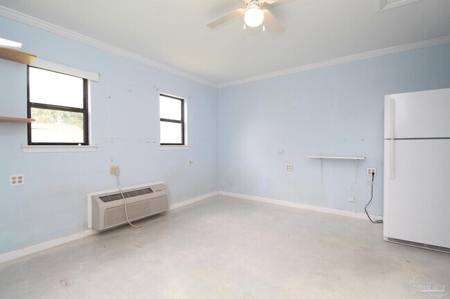 Building Photo - 7190 Pennington Dr