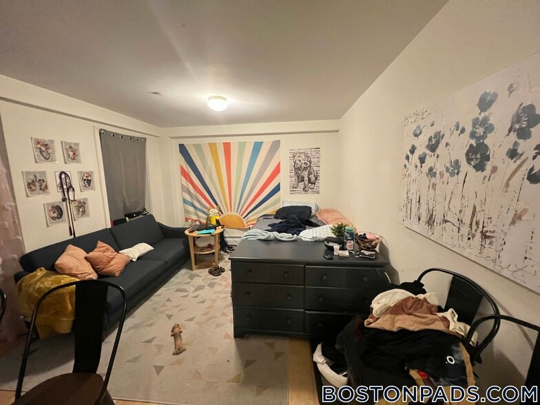 Building Photo - 461 Park Dr