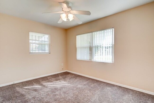 Building Photo - 1214 Dunbar St