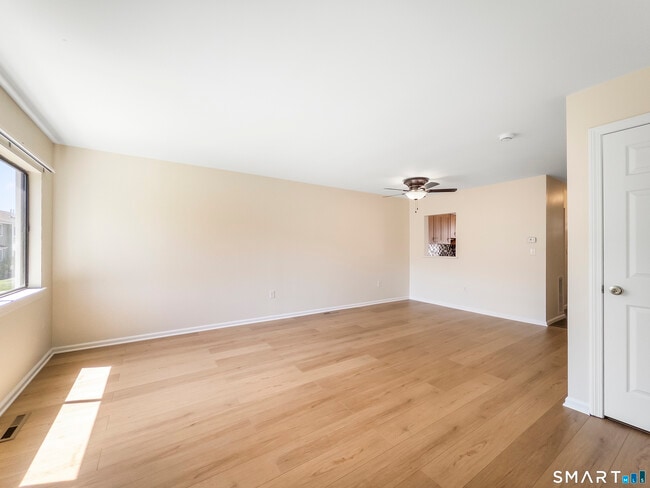 Building Photo - 344 Monticello Dr