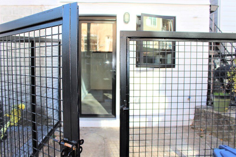 Building Photo - 1318 Corbin Pl NE