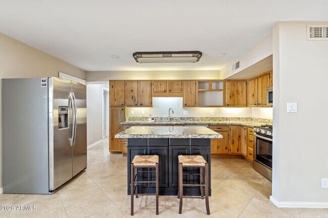 Building Photo - 3007 N 84th Pl