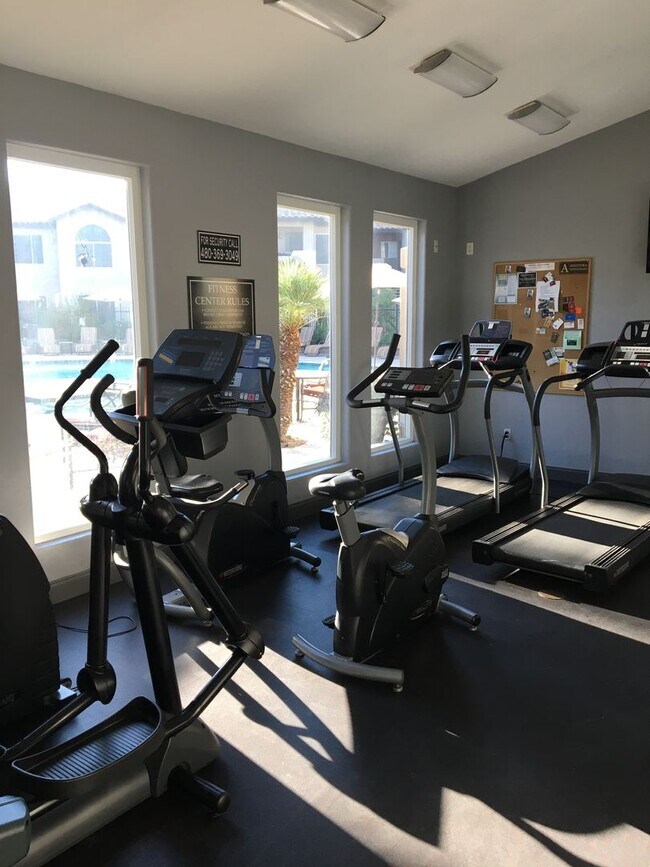 Building Photo - Experience the Best of Scottsdale living!