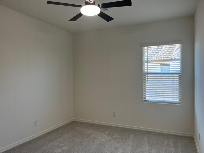 Building Photo - 4466 N 100th Dr