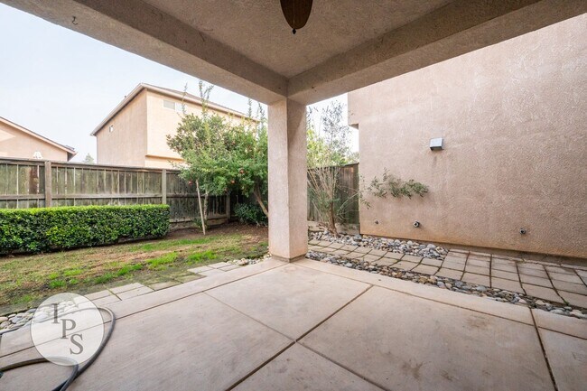 Building Photo - 1717 Glen Dunbar Ln