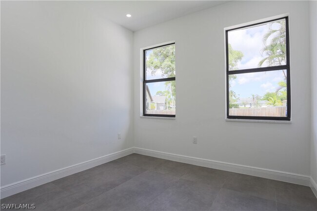 Building Photo - 10830 St Lucia Ct