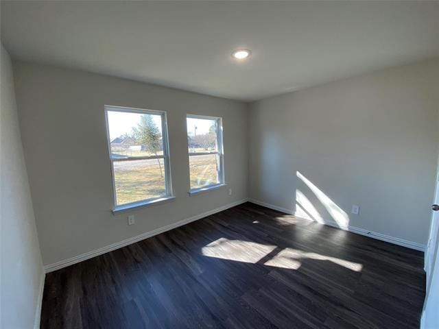 Building Photo - 104 Holiday Dr