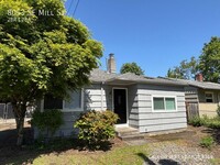 Building Photo - 8053 SE Mill St