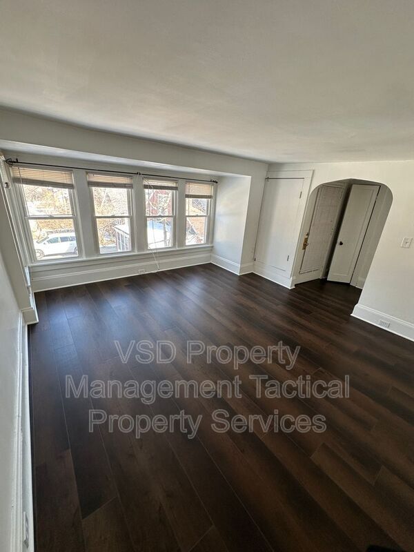 Building Photo - 1780 S Green Rd