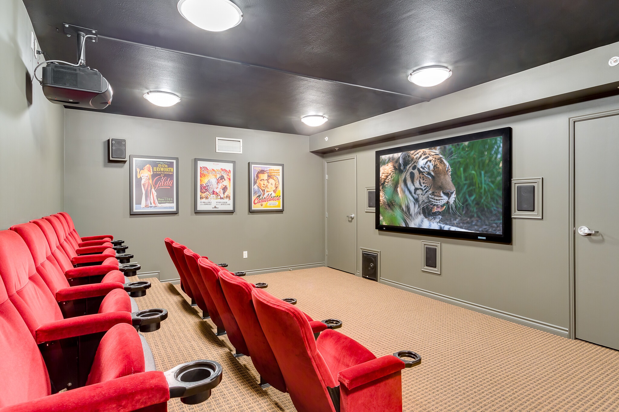 Building Photo - 1420 Terry Ave