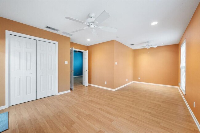 Building Photo - 11904 Highland Oaks Trail