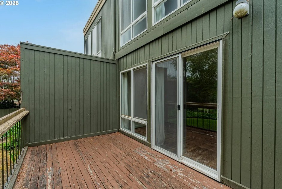 Building Photo - 1653 NW Midlake Ln