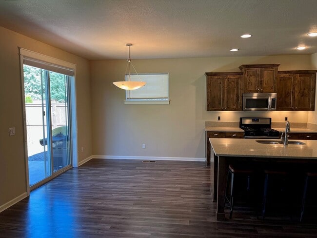 Building Photo - 3622 Birddog Dr