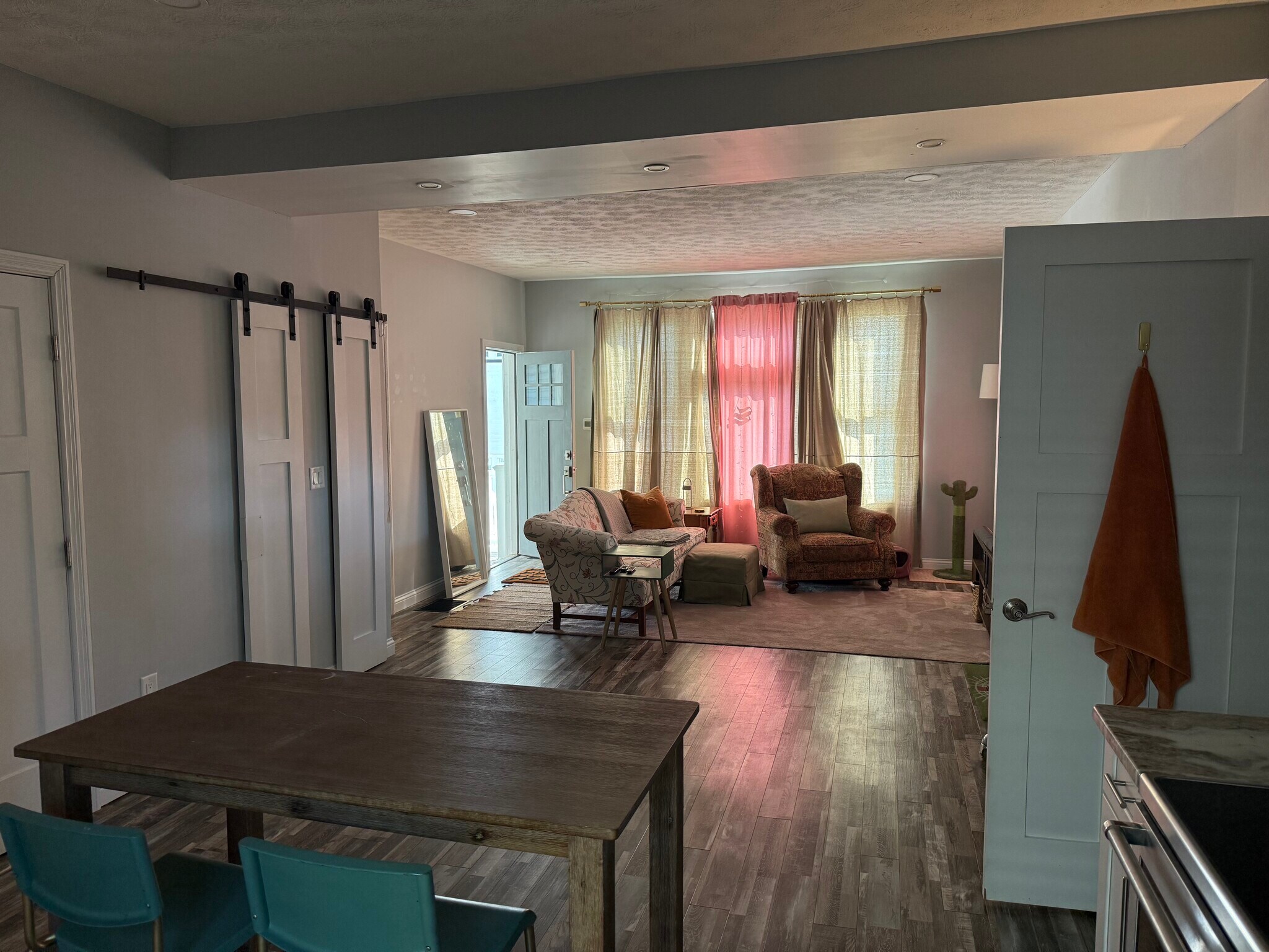 Building Photo - 5651 Bramble Ave