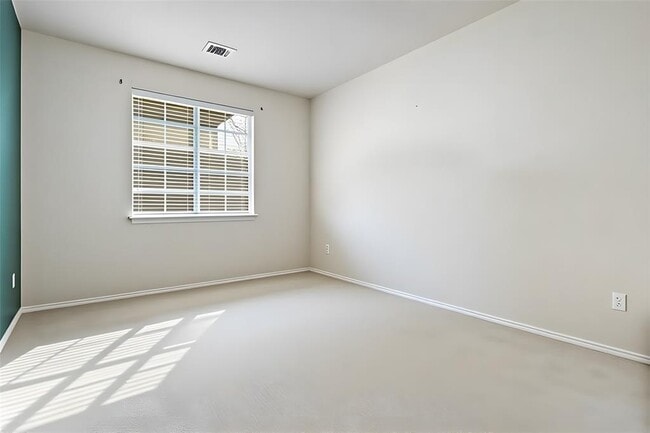 Building Photo - 207 Chesapeake Bay Ln S