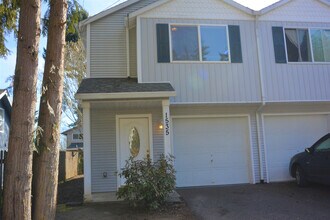 Building Photo - Lovely Harney Heights 3-Bedroom Town-Home ...