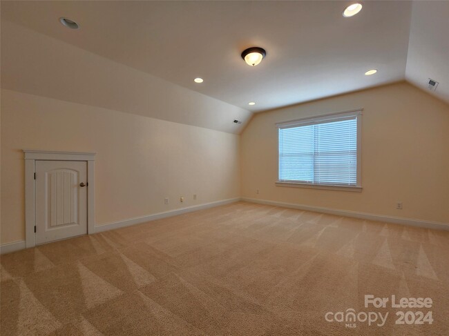 Building Photo - 2701 White Pines Court