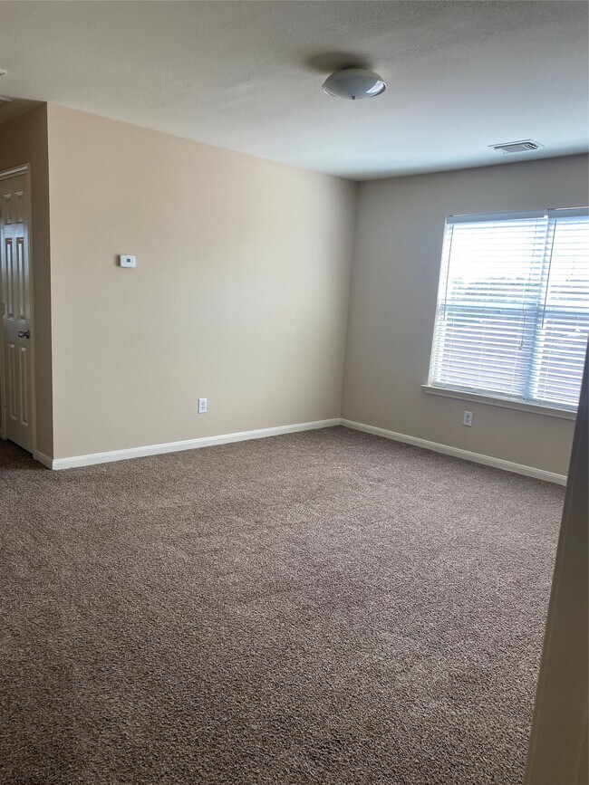 Building Photo - 29618 Evergreen Hills Dr