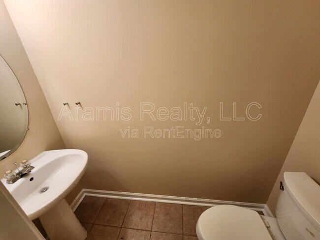 Building Photo - 1624 Oak Trace Cir