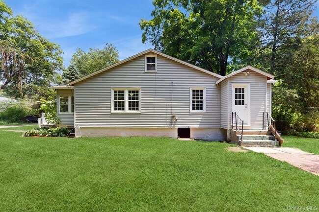 Building Photo - 37 Shady Creek Rd