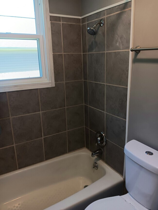 Building Photo - 3 Gallivan St