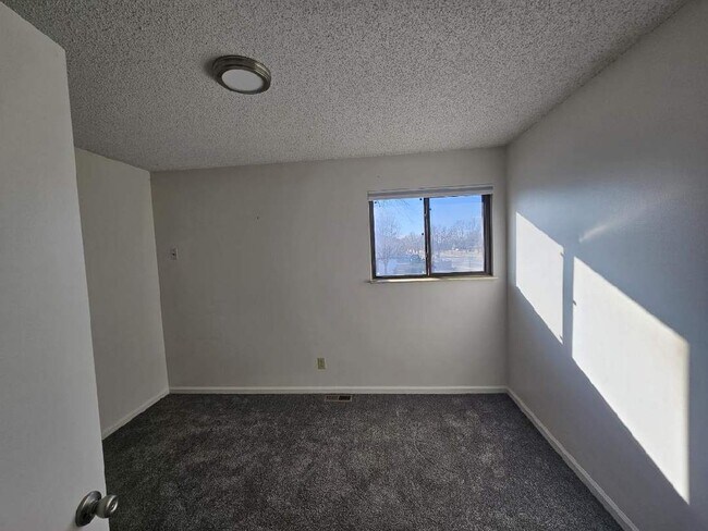 Building Photo - 8724 W University St