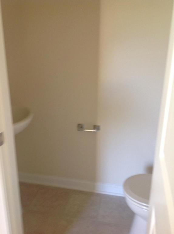 Building Photo - 1013 Balmore Dr