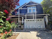 Building Photo - Beautifully Updated 3/2.5 House with Open ...