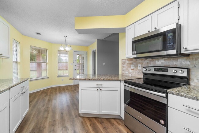 Building Photo - 1124 Bridlewood Path