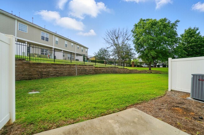 Building Photo - (Coming Soon) Townhome in Pineville – Quie...