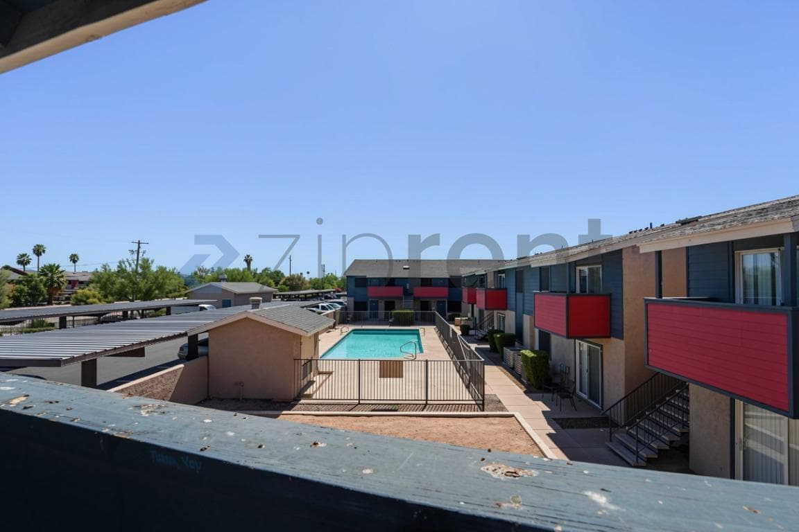 Building Photo - Unit B226