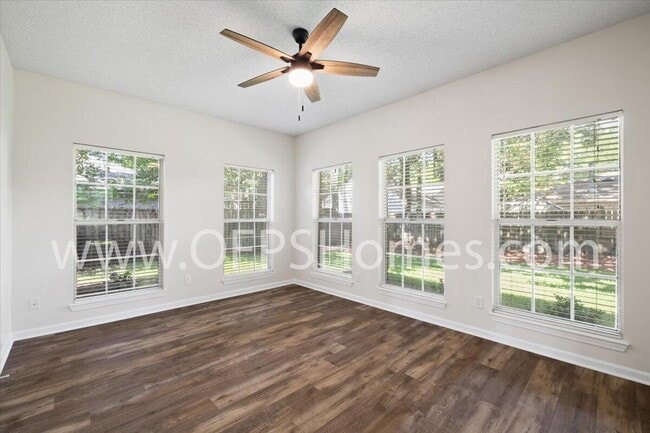 Building Photo - 1714 Evans Ct