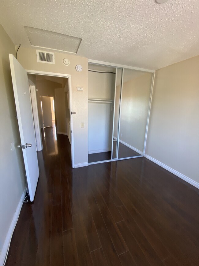 Building Photo - 16502 Mango Way