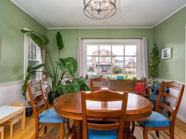 Building Photo - 2935 Merrill Ave