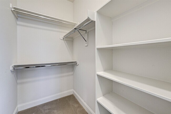 Building Photo - 744 W 24th St