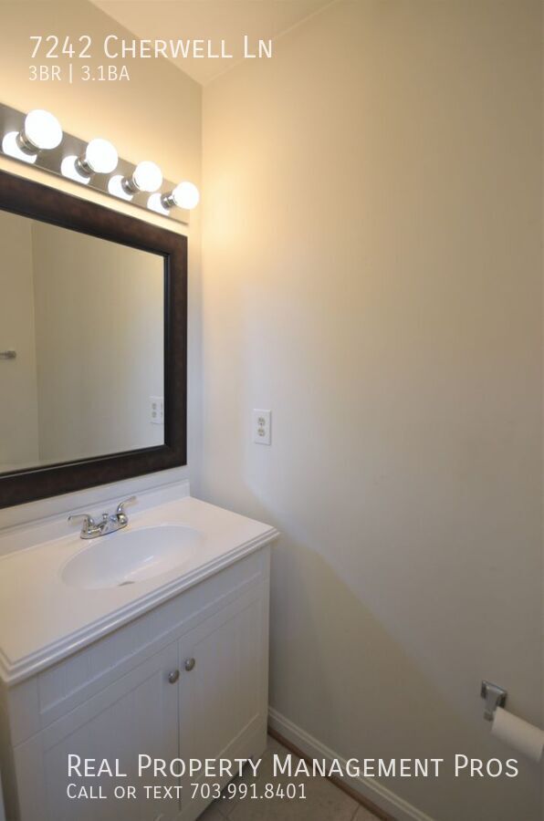 Building Photo - 7242 Cherwell Ln