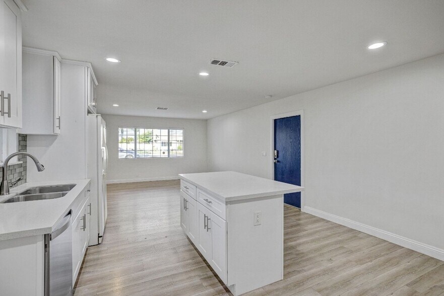 Building Photo - 9030 Ramona Ave